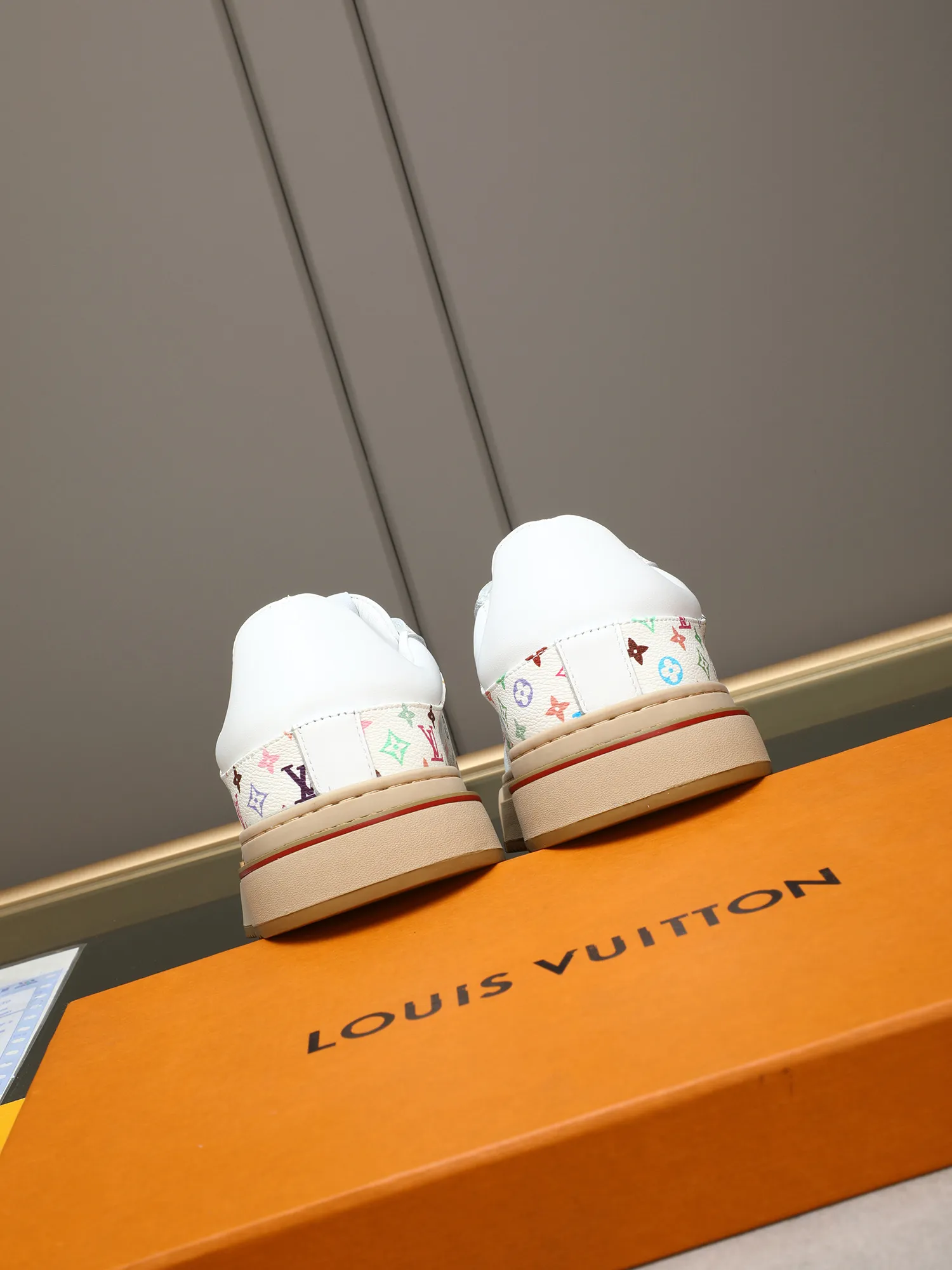 Mainly recommended model 👍👍👍P400 LOUIS VUITTON [Luden Yiwei] - LV upper imported first-layer cowhide combined with LV classic materials 🇩🇪 imported leather lining ➕ non-slip and wear-resistant outsole. Every man's identity is reflected in his elegant and stable upper shoes🚶🏻🚶🏻📯 No matter the wind or rain, the shoe last remains unchanged and can stand the test of time🔍️. ——Code number: 38-44 (45 can be customized)
